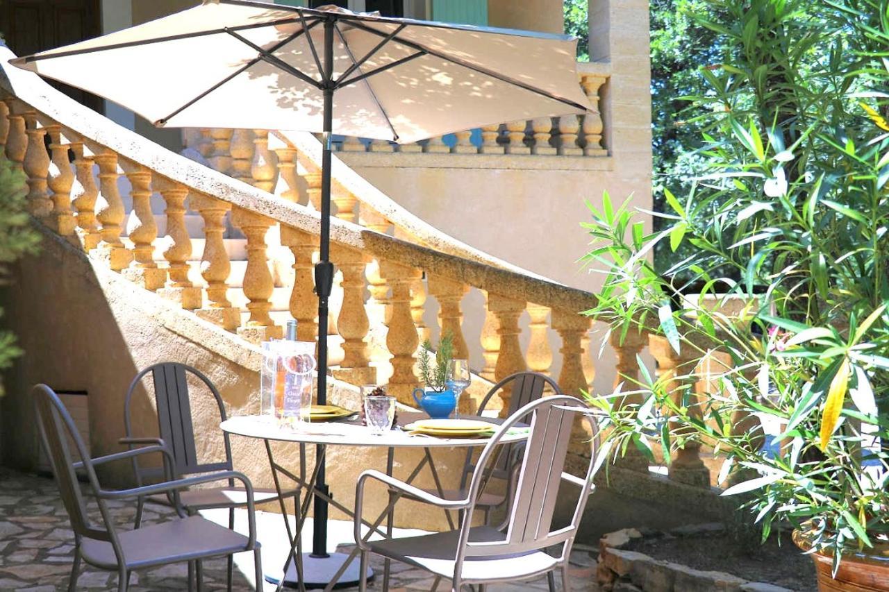 La Villa Du Petit Bois Les Lavandes Faucon  Exterior foto